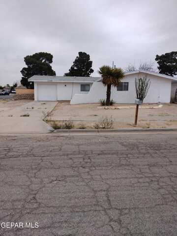11201 SKIPPER Drive, El Paso, TX 79936