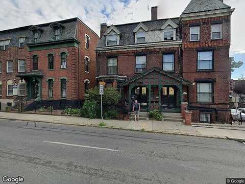 Maple, SPRINGFIELD, MA 01105