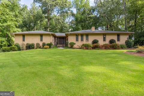 5666 Redcoat, Stone Mountain, GA 30087