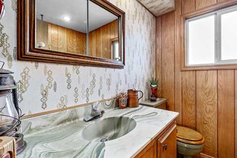 Buckskin, TERREBONNE, OR 97760
