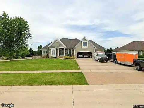 Birch, ROBINS, IA 52328