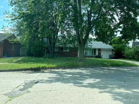 Armanda, CLINTON TOWNSHIP, MI 48035