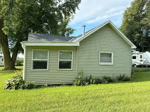 Epperson, HASTINGS, IA 51540