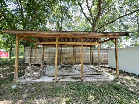 West, SOMERVILLE, TN 38068