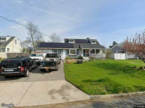 Hileen, KINGS PARK, NY 11754