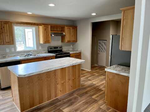 Hawks Lair, LA PINE, OR 97739