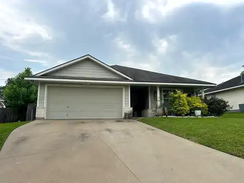 Stephanie, BRENHAM, TX 77833