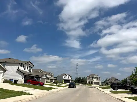 Lily Glade, SEGUIN, TX 78155