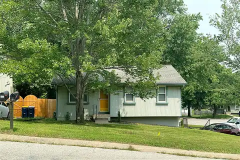 Hickory, KANSAS CITY, MO 64118
