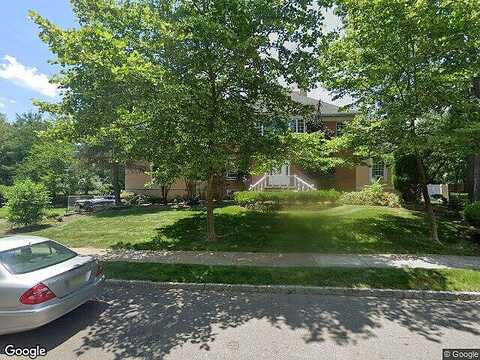 Buckingham Dr, East Brunswick, NJ 08816