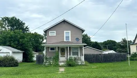 Main, CENTER POINT, IA 52213