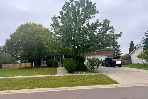 Lochgreen, LANSING, MI 48917