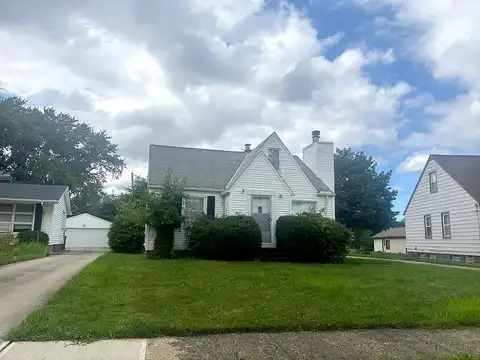 Crestwood, CLEVELAND, OH 44124