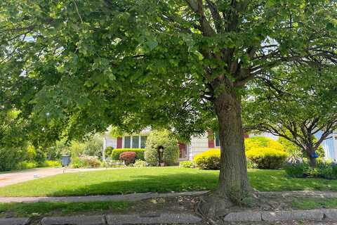 Lincoln, EAST MEADOW, NY 11554