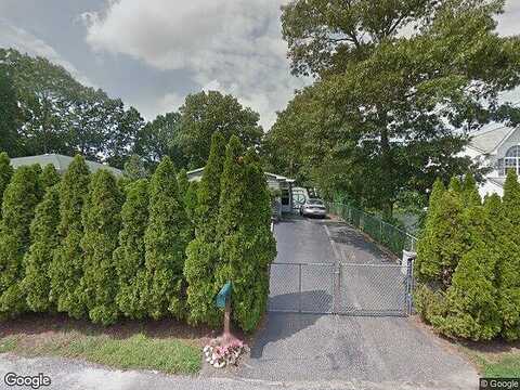 Gores, MASTIC, NY 11950
