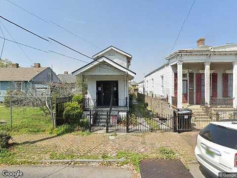 Chippewa, NEW ORLEANS, LA 70130