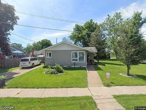 Redwood, DAVENPORT, IA 52802