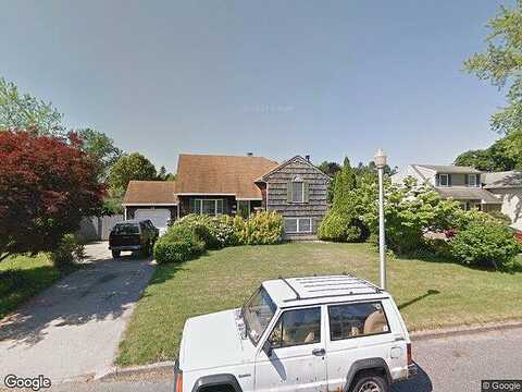 Saddle, CENTEREACH, NY 11720