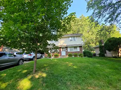 Queen Ridge, INDEPENDENCE, MO 64055