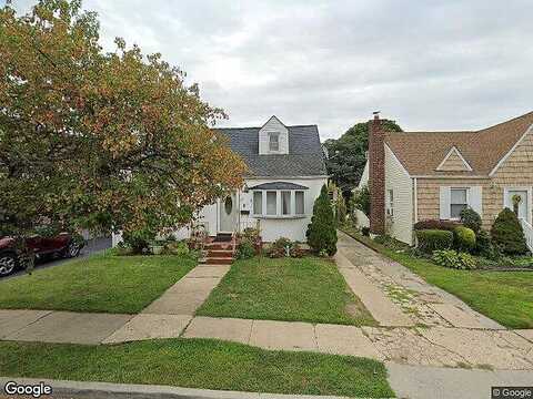 Green, VALLEY STREAM, NY 11580