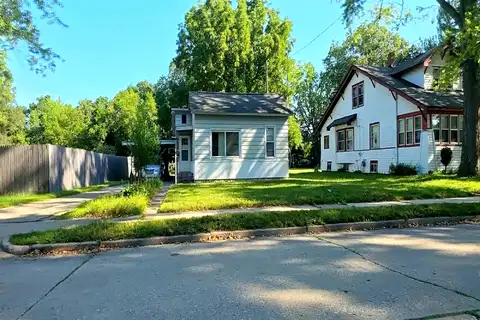 Oak, MUSKEGON, MI 49442