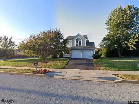 W 8Th Avenue, Parkesburg, PA 19365