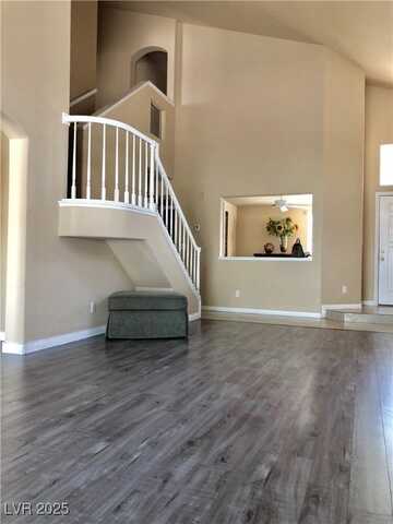 1529 Imperial Cup Drive, Las Vegas, NV 89117
