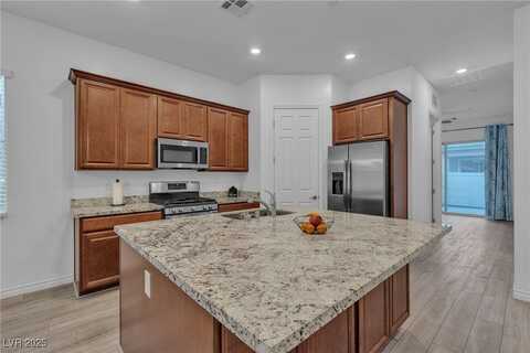 778 Hibiscuss Blossom Street, Henderson, NV 89011
