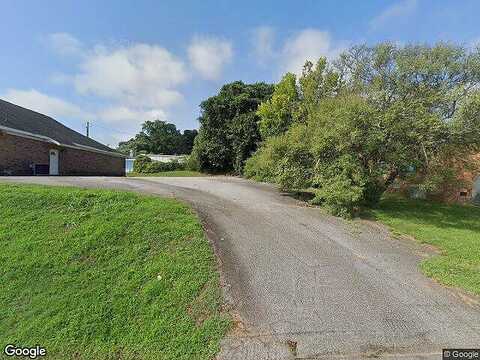 Hunters Ct, Laurens, SC 29360