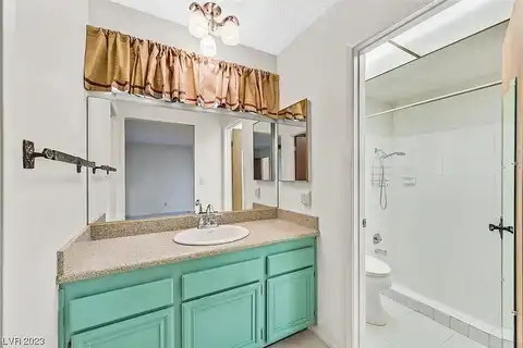 Walteta, LAS VEGAS, NV 89119