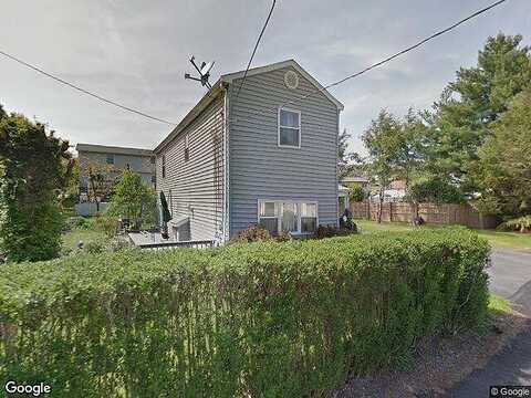 Casper, OLD FORGE, PA 18518