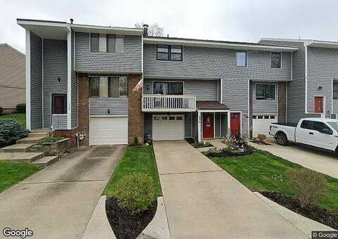 Hunters Path, BRIDGEVILLE, PA 15017