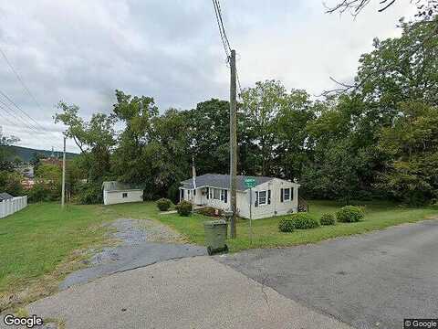 Elizabeth, WAYNESBORO, VA 22980