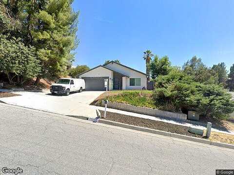 Vicci, CANYON COUNTRY, CA 91351