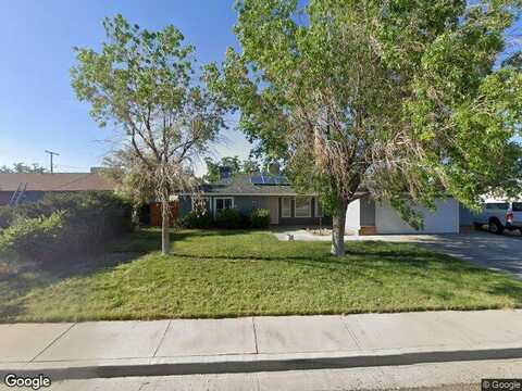 Coral, RIDGECREST, CA 93555