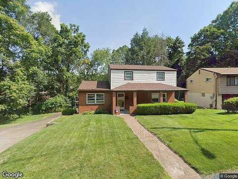 Fox Chase, VERONA, PA 15147