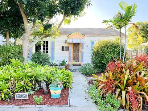 Palmway, Lake Worth, FL 33460
