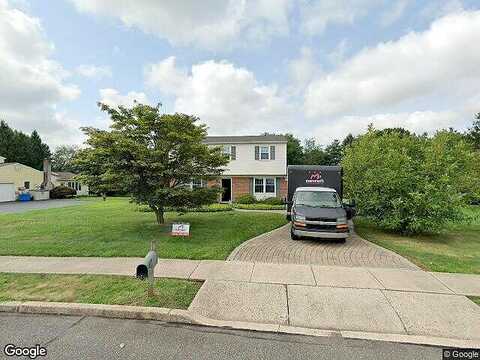 Theresa, LANSDALE, PA 19446