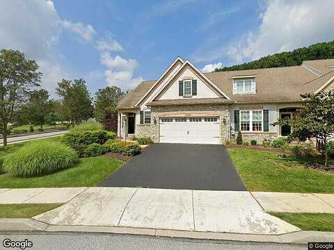 Aris Pear, DOWNINGTOWN, PA 19335