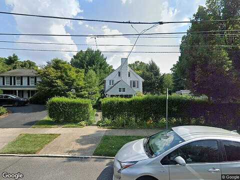 Aubrey, WYNNEWOOD, PA 19096