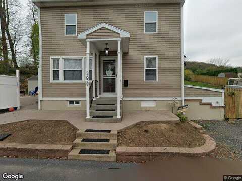 Chestnut, READING, PA 19605