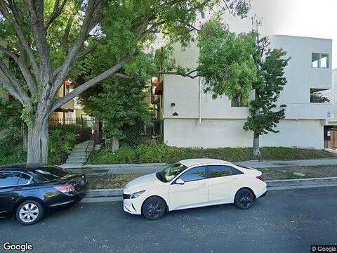 Yolanda, TARZANA, CA 91356