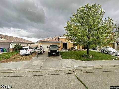 Avenida Linda, LANCASTER, CA 93535