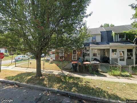 Pine, CHESTER, PA 19013