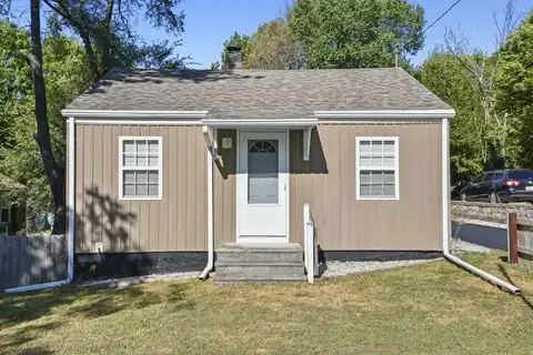 2447 N Kellett Avenue, Springfield, MO 65803