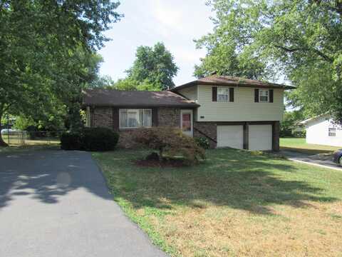 832 E McVay Street, Marshfield, MO 65706