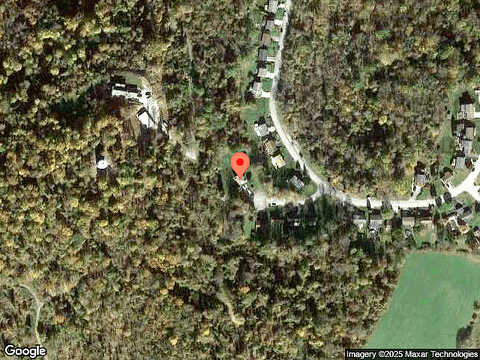Valley Circle, CHARLEROI, PA 15022