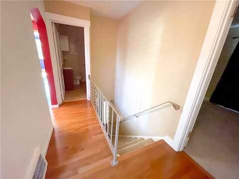 Elizabeth, BRIDGEVILLE, PA 15017
