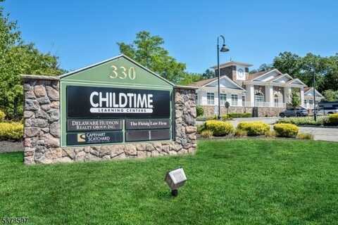 330 Changebridge Rd, Montville, NJ 07058