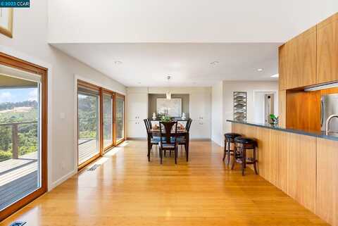 Bell Waver, OAKLAND, CA 94619